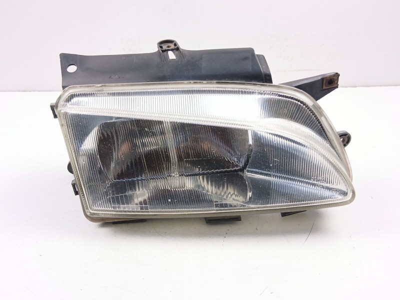 Recambio de faro derecho para peugeot partner caja/chasis (5_, g_) 1.9 d referencia OEM IAM 6205P9  