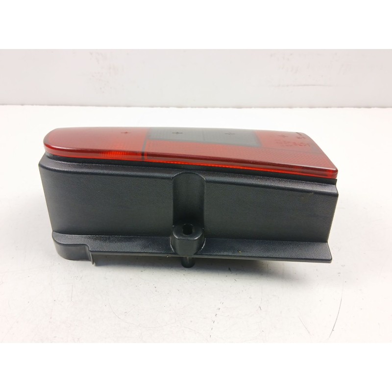 Recambio de piloto trasero derecho para peugeot partner caja/chasis (5_, g_) 1.9 d referencia OEM IAM 9621303280  