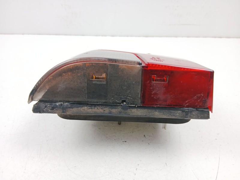 Recambio de piloto trasero izquierdo para peugeot 205 ii (20a/c) 1.1 referencia OEM IAM 635082  