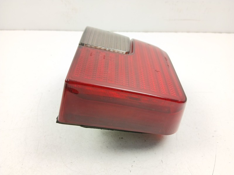 Recambio de piloto trasero izquierdo para peugeot 205 ii (20a/c) 1.1 referencia OEM IAM 635082  