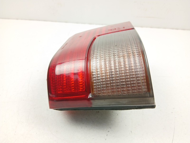 Recambio de piloto trasero izquierdo para peugeot 205 ii (20a/c) 1.1 referencia OEM IAM 635082  