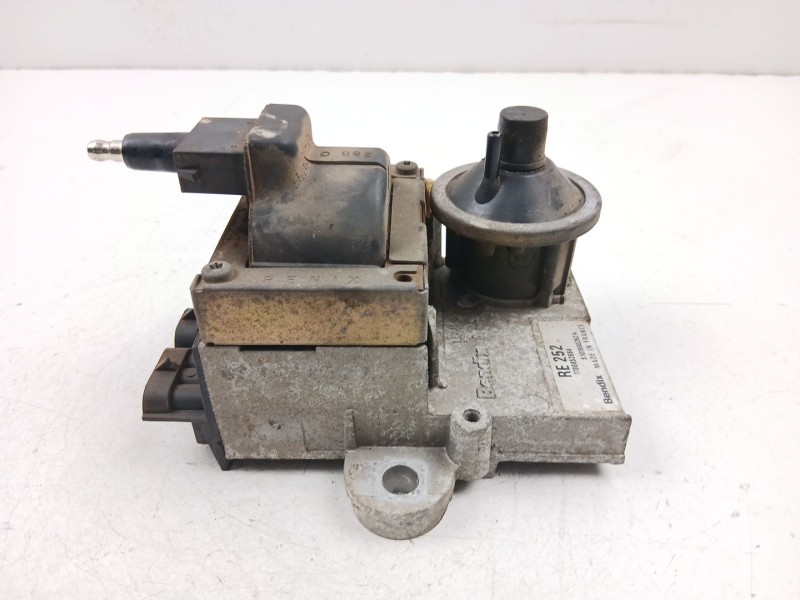 Recambio de bobina para renault 19 i chamade (l53_) 1.4 referencia OEM IAM 7700852664  S101900252A