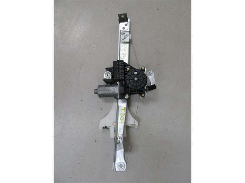 Recambio de elevalunas trasero derecho para ford mondeo iii sedán (b4y) 2.0 tdci referencia OEM IAM   