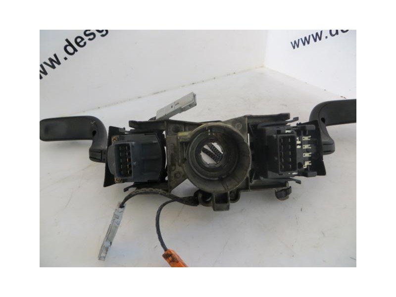 Recambio de mando luces y limpias : saab 900 : 2.3 g -b234-i (149,6cv) 5p [1993] para saab 900 2.3 g -b234-i referencia OEM IAM 