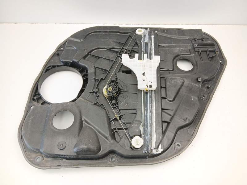 Recambio de elevalunas trasero izquierdo para kia carens iv 1.7 crdi referencia OEM IAM 83470A4050  
