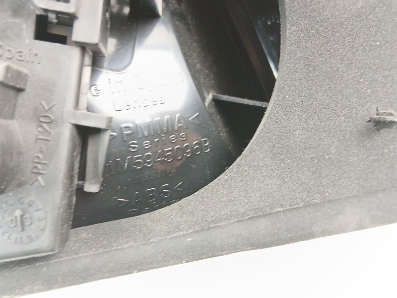 Recambio de piloto trasero derecho para seat toledo ii (1m2) 1.9 tdi referencia OEM IAM 1M5945096B  