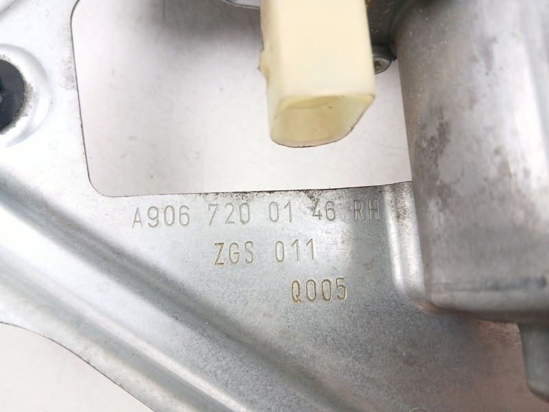 Recambio de elevalunas delantero derecho para volkswagen crafter 30-35 autobús (2e_) 2.5 tdi referencia OEM IAM A9067200146  