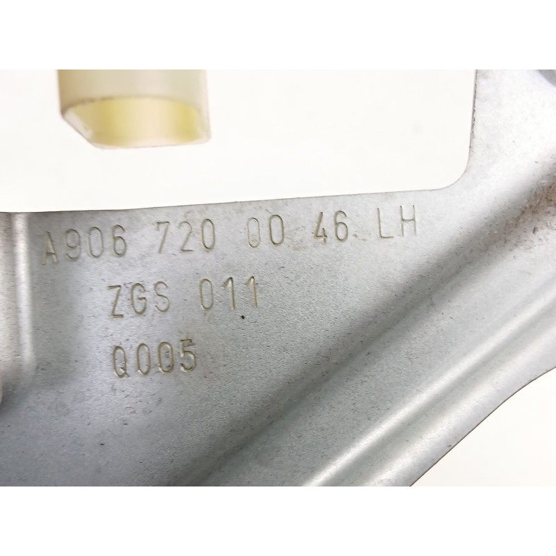 Recambio de elevalunas delantero izquierdo para volkswagen crafter 30-35 autobús (2e_) 2.5 tdi referencia OEM IAM A9067200046  