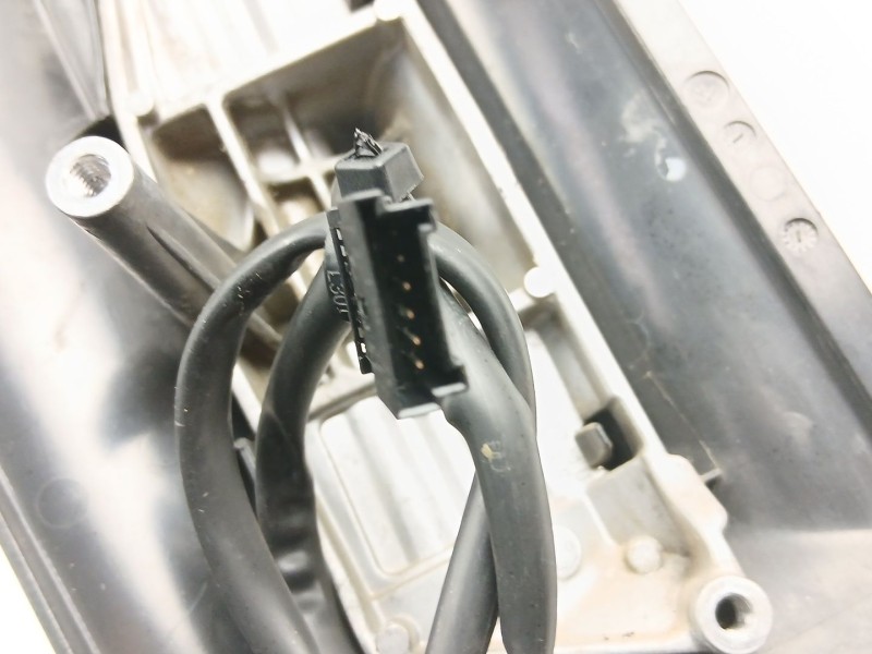 Recambio de retrovisor izquierdo para volkswagen crafter 30-35 autobús (2e_) 2.5 tdi referencia OEM IAM A9068106016  