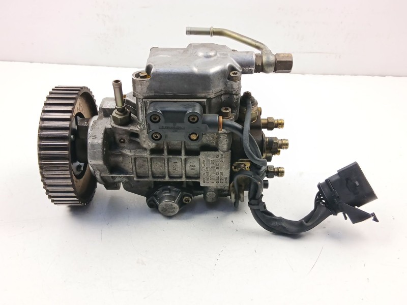 Recambio de bomba inyectora diesel para seat toledo ii (1m2) 1.9 tdi referencia OEM IAM 038130107D  0460404977