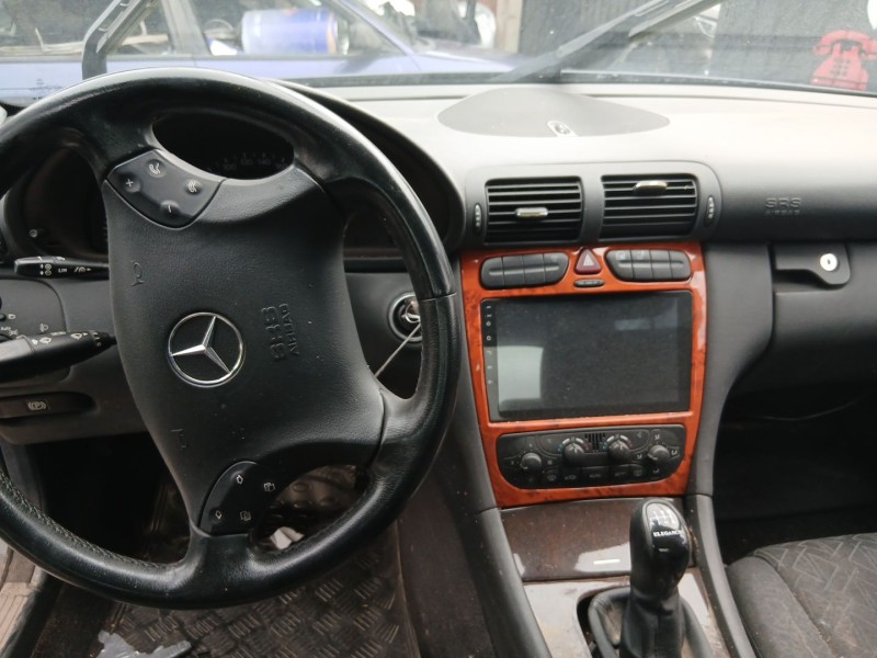 mercedes-benz clase c (w203) del año 2002