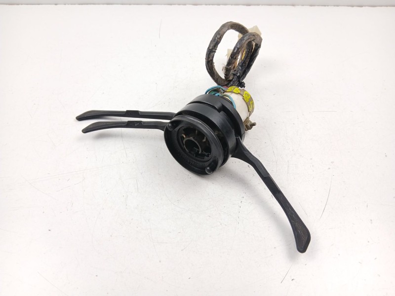 Recambio de mando luces y limpias para lada niva 1.6 g referencia OEM IAM 21050370931000  