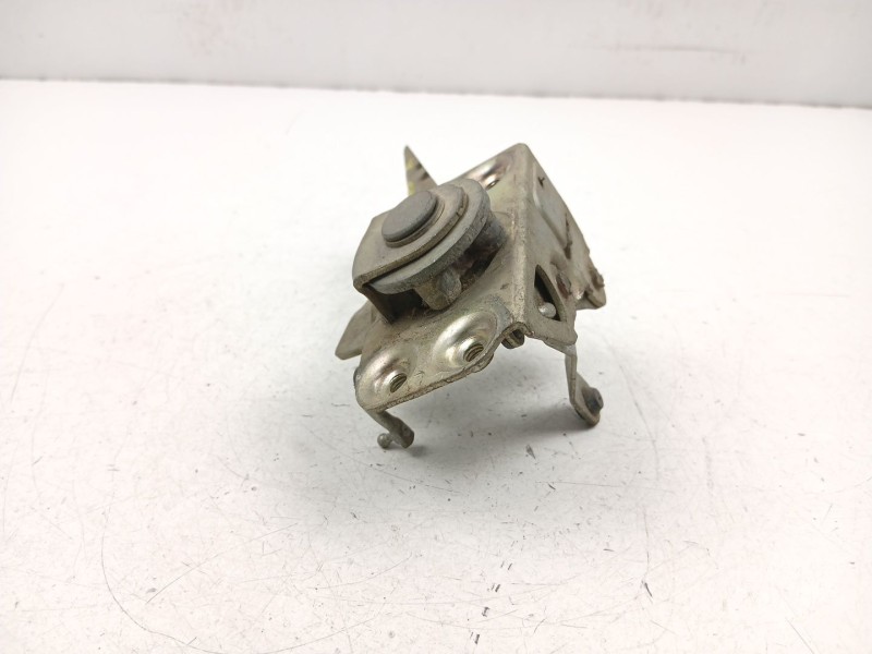 Recambio de cerradura puerta delantera izquierda para lada niva 1.6 g referencia OEM IAM 4623765  