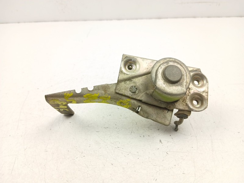 Recambio de cerradura puerta delantera izquierda para lada niva 1.6 g referencia OEM IAM 4623765  