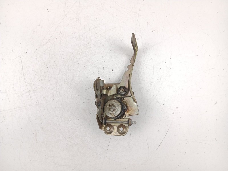 Recambio de cerradura puerta delantera izquierda para lada niva 1.6 g referencia OEM IAM 4623765  