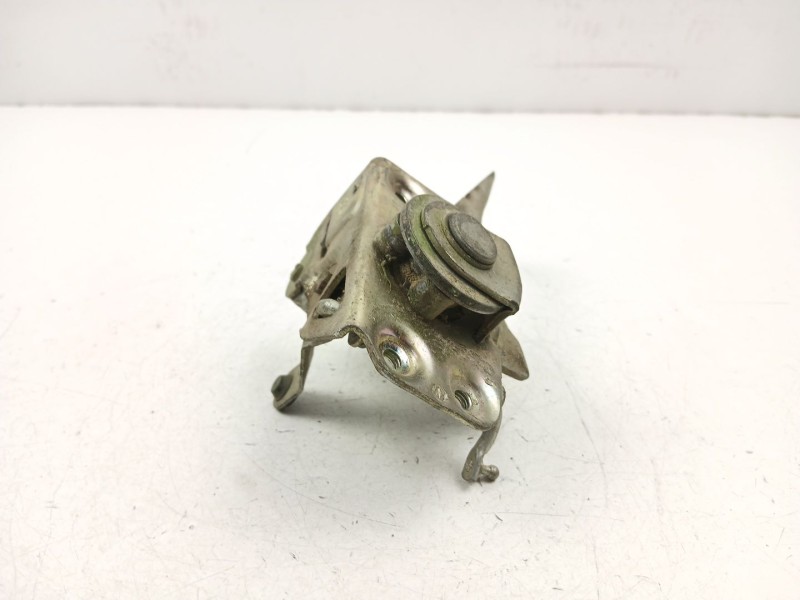 Recambio de cerradura puerta delantera derecha para lada niva 1.6 g referencia OEM IAM 4623763  