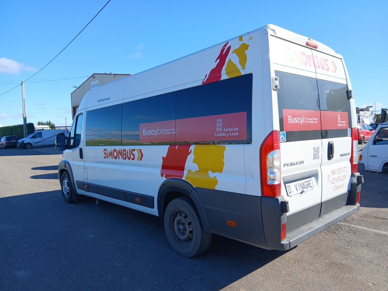 peugeot boxer autobús del año 2011