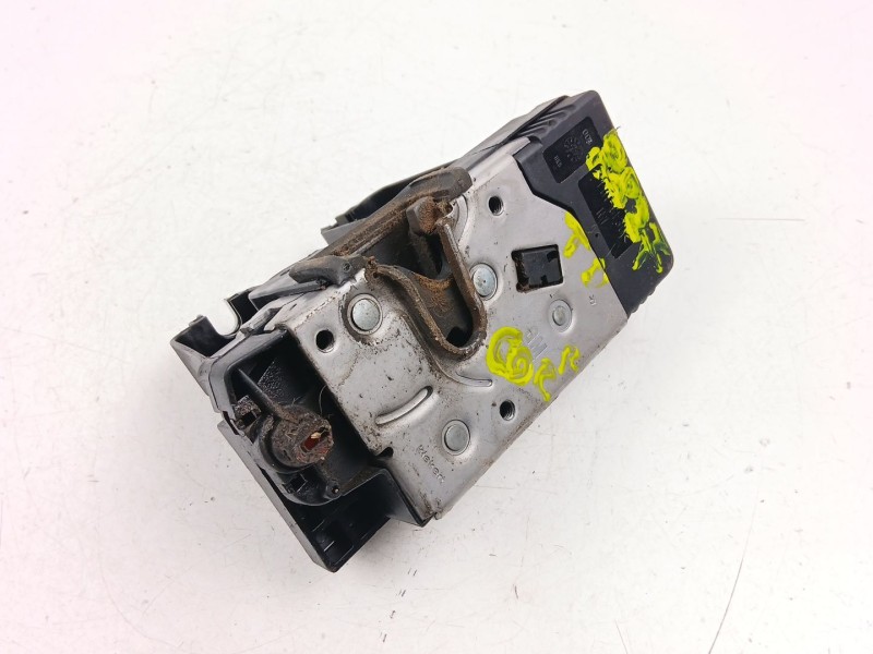 Recambio de cerradura puerta trasera derecha para opel combo furgoneta/monovolumen 1.7 dti 16v referencia OEM IAM 9186698  