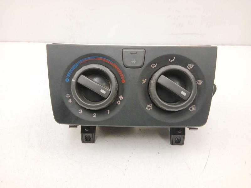 Recambio de mandos calefaccion aire para peugeot boxer autobús 3.0 hdi 145 referencia OEM IAM 1684875780  
