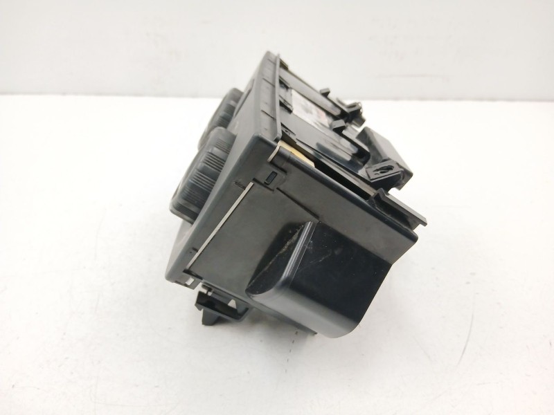 Recambio de mandos calefaccion aire para peugeot boxer autobús 3.0 hdi 145 referencia OEM IAM 1684875780  