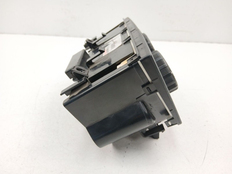 Recambio de mandos calefaccion aire para peugeot boxer autobús 3.0 hdi 145 referencia OEM IAM 1684875780  