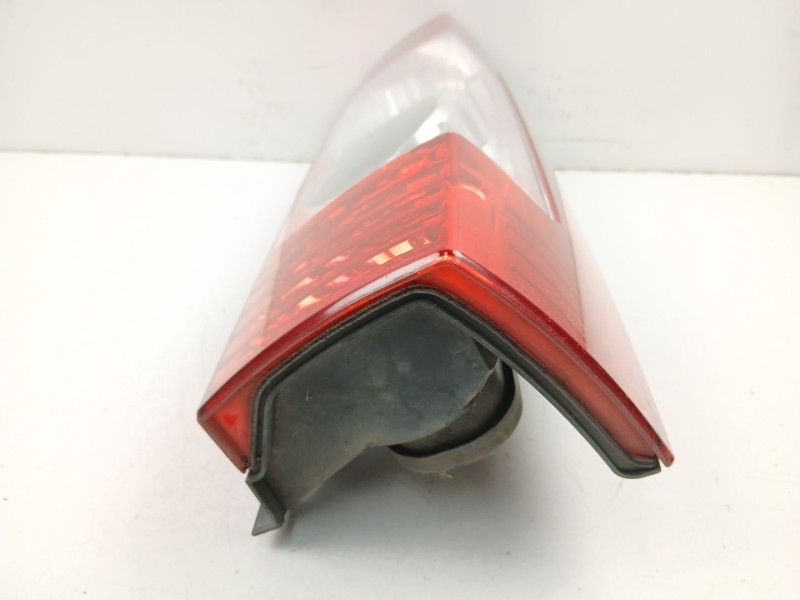 Recambio de piloto trasero derecho para peugeot boxer autobús 3.0 hdi 145 referencia OEM IAM 1365777080  