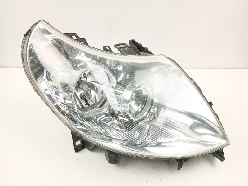 Recambio de faro derecho para peugeot boxer autobús 3.0 hdi 145 referencia OEM IAM 1366101080  