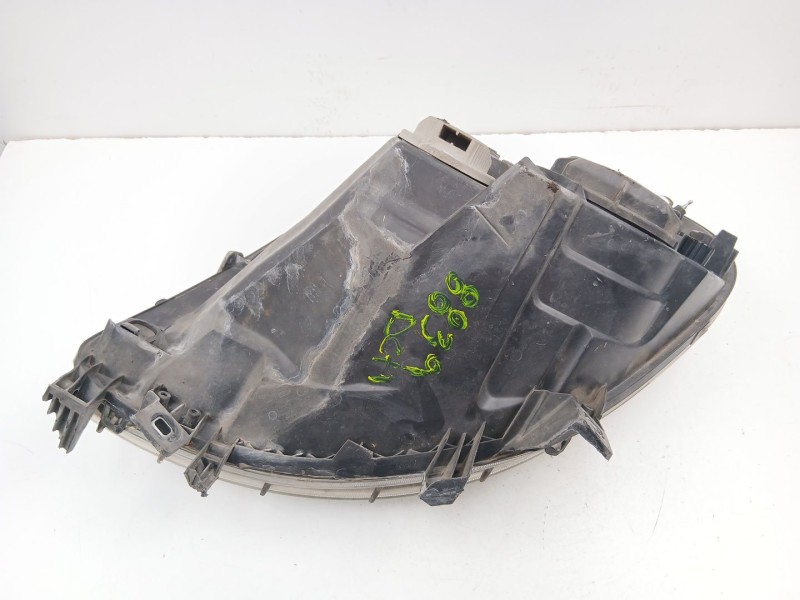 Recambio de faro derecho para peugeot boxer autobús 3.0 hdi 145 referencia OEM IAM 1366101080  