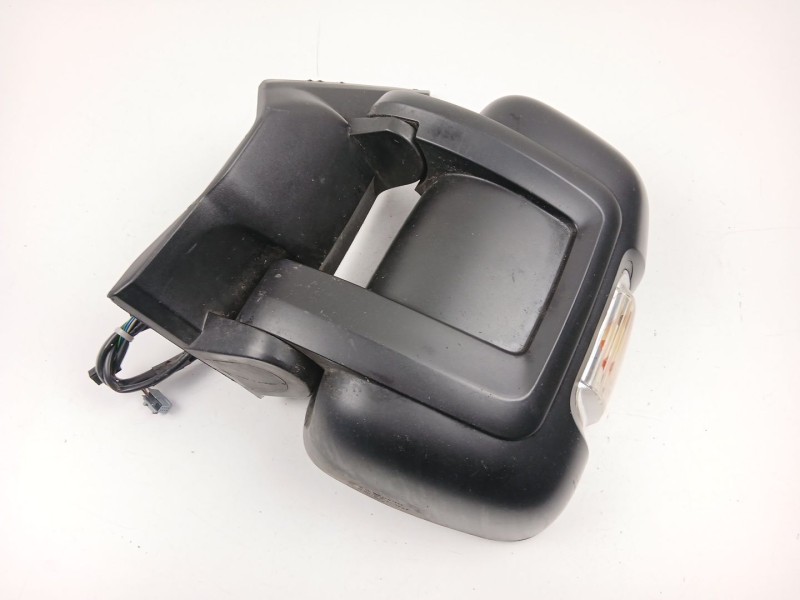 Recambio de retrovisor izquierdo para peugeot boxer autobús 3.0 hdi 145 referencia OEM IAM 815460  