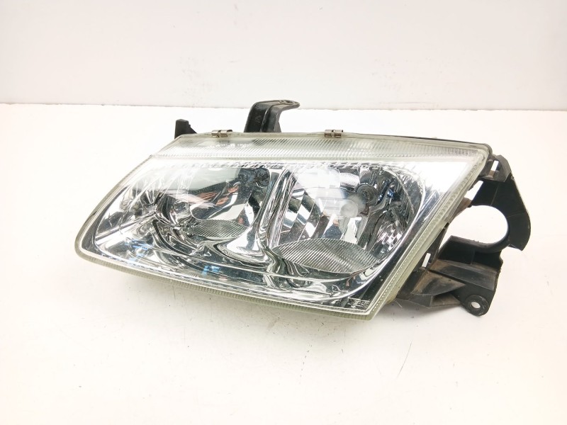 Recambio de faro izquierdo para nissan almera 1.8 g -qg18 referencia OEM IAM 26060BN025  89004508