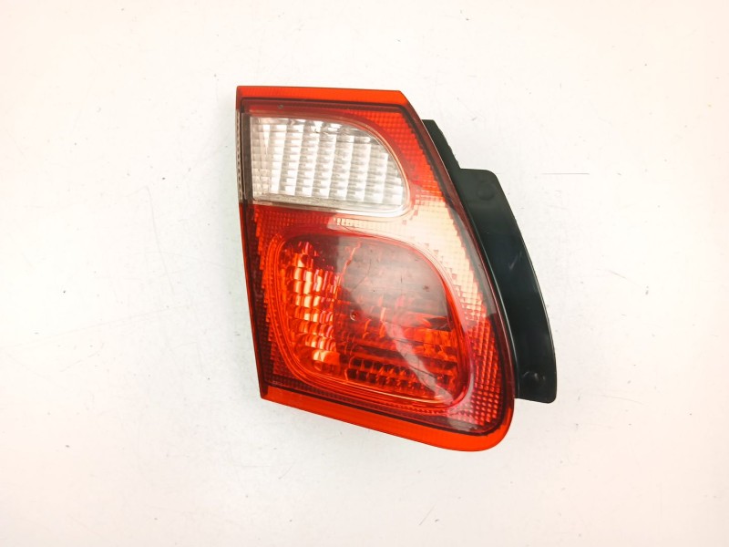 Recambio de piloto porton izquierdo para nissan almera 2.2 d referencia OEM IAM 265555M529  