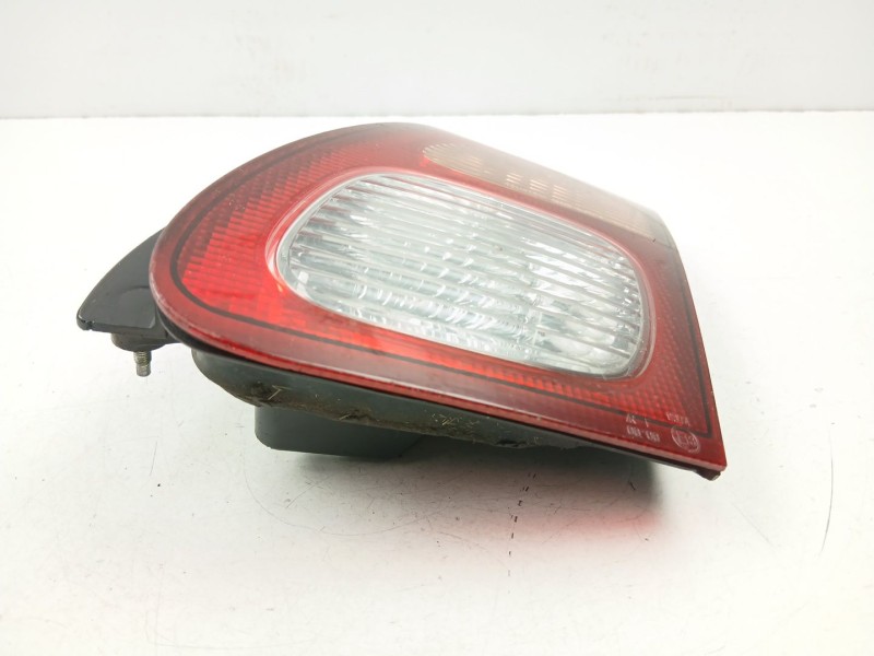 Recambio de piloto porton derecho para nissan almera 2.2 d referencia OEM IAM 265505M529  