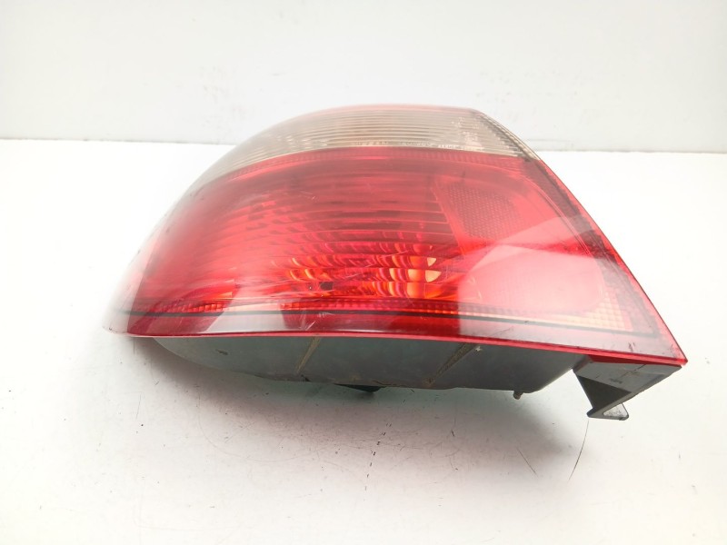 Recambio de piloto trasero izquierdo para nissan almera 2.2 d referencia OEM IAM 265555M528  