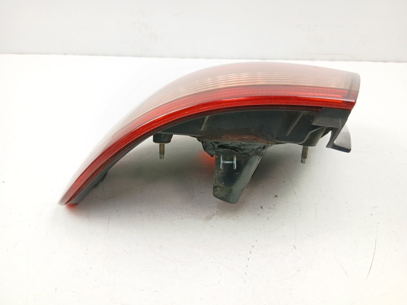 Recambio de piloto trasero derecho para nissan almera 2.2 d referencia OEM IAM 265505M528  