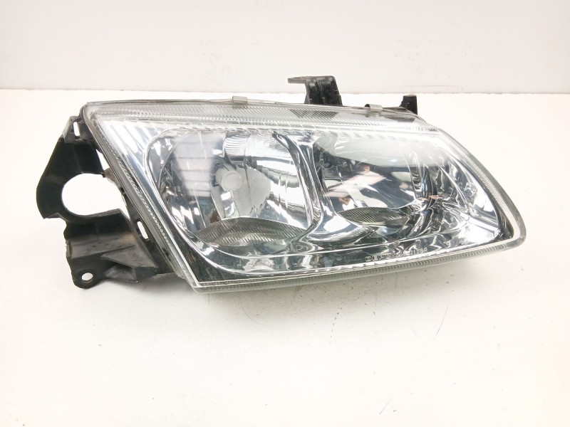 Recambio de faro derecho para nissan almera 2.2 d referencia OEM IAM 26010BN025  