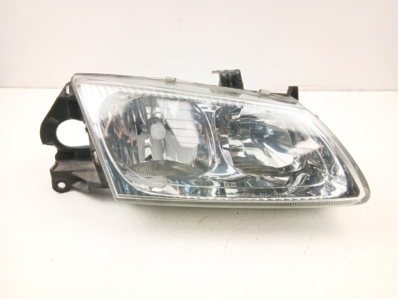 Recambio de faro derecho para nissan almera 2.2 d referencia OEM IAM 26010BN025  