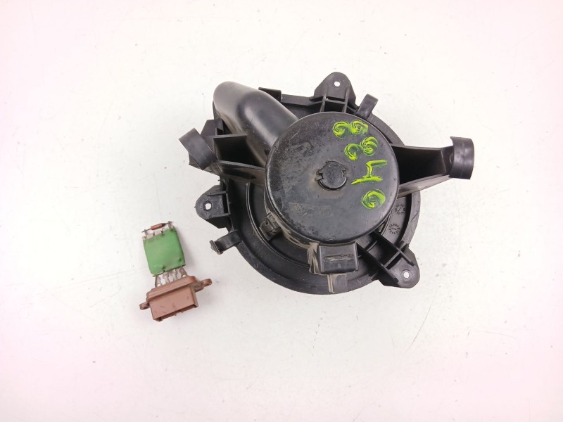 Recambio de motor calefaccion para fiat punto (188_) 1.3 jtd 16v referencia OEM IAM 46723714  