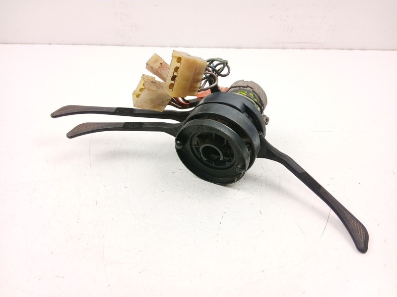 Recambio de mando luces y limpias para lada niva 1.6 g referencia OEM IAM 3700379577  