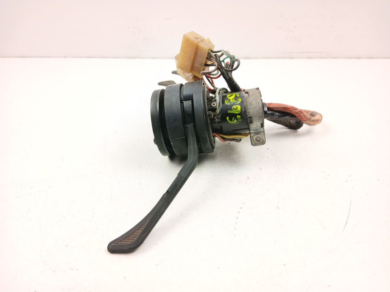 Recambio de mando luces y limpias para lada niva 1.6 g referencia OEM IAM 3700379577  