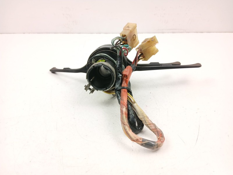 Recambio de mando luces y limpias para lada niva 1.6 g referencia OEM IAM 3700379577  