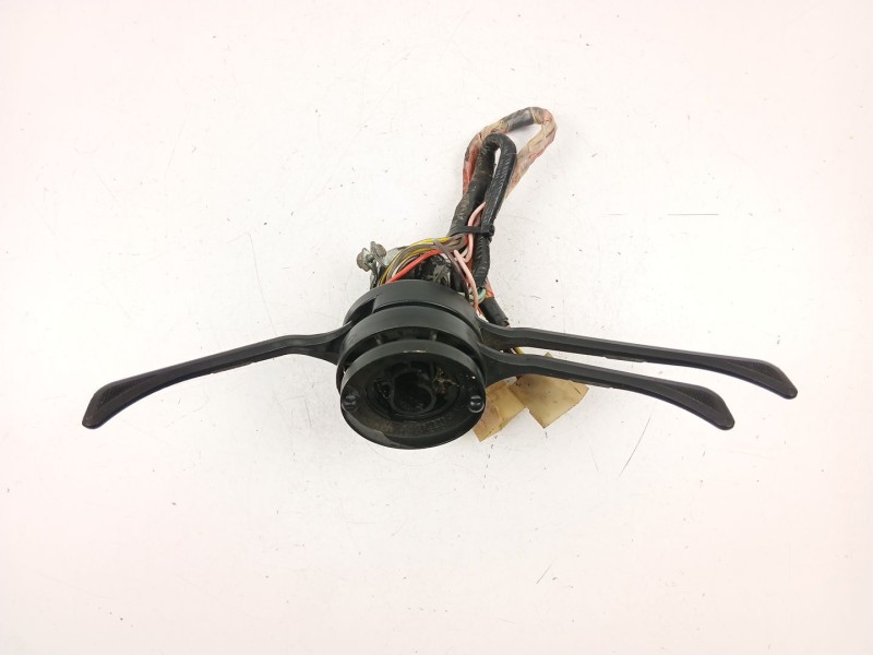 Recambio de mando luces y limpias para lada niva 1.6 g referencia OEM IAM 3700379577  