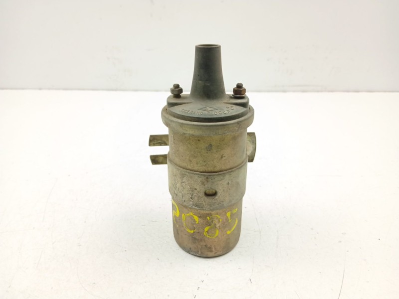 Recambio de bobina para lada niva 1.6 g :vaz2121 referencia OEM IAM 210137050560  