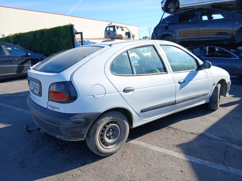 Recambio de carroceria para renault megane i (ba0/1_) 1.9 d eco (ba0a, ba0u, ba0r) referencia OEM IAM   