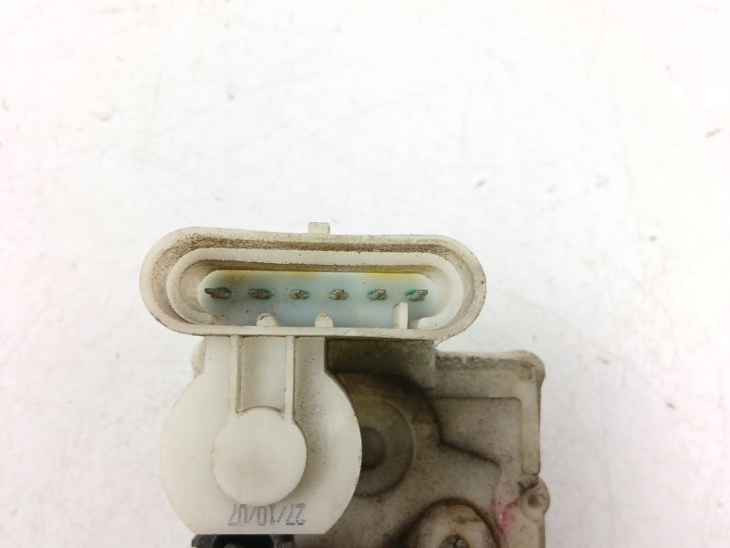 Recambio de cerradura puerta delantera derecha para fiat punto (188_) 1.9 jtd referencia OEM IAM 46535997  