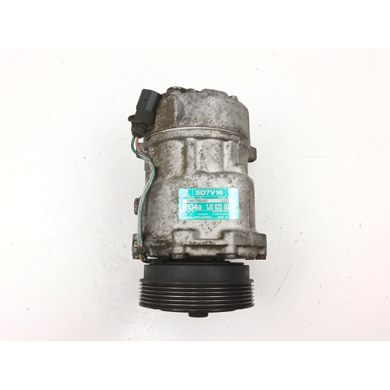 Recambio de compresor aire acondicionado para seat ibiza ii (6k1) 1.4 16v referencia OEM IAM 1J0820803F  SD7V161215