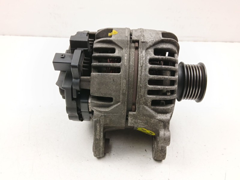 Recambio de alternador para seat ibiza ii (6k1) 1.4 16v referencia OEM IAM 037903025M  0124325013