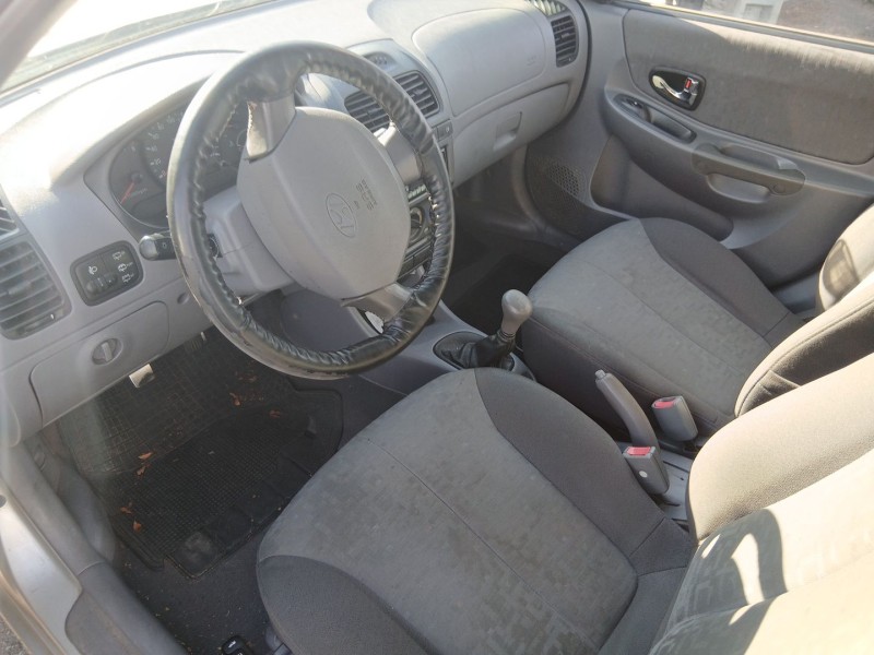hyundai accent ii sedán (lc) del año 2002