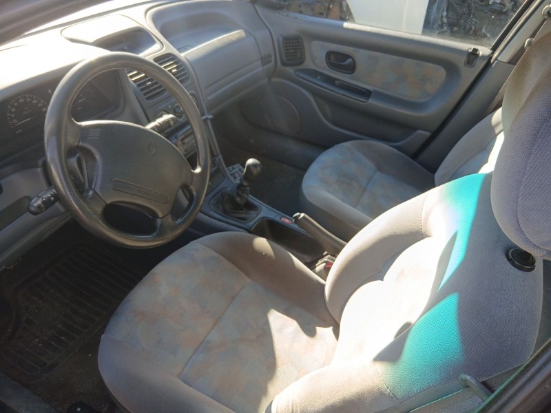 Recambio de carroceria para renault laguna i (b56_, 556_) 1.8 (b56a/b) referencia OEM IAM   