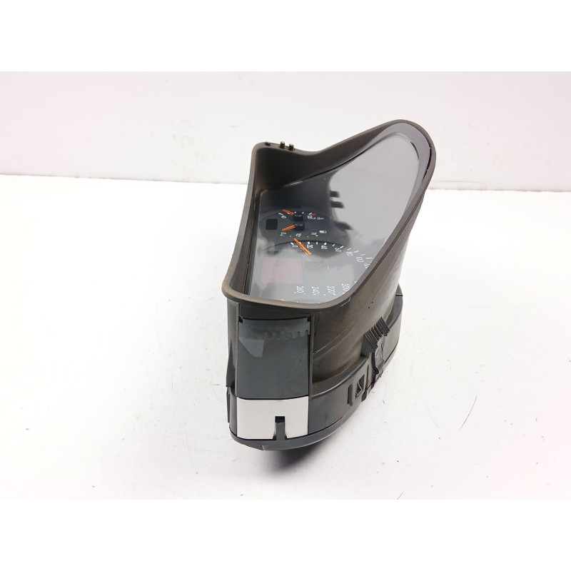 Recambio de cuadro instrumentos para mercedes-benz clase e (w210) e 270 cdi (210.016) referencia OEM IAM A2105402811  