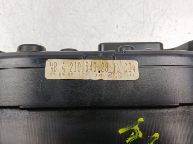 Recambio de cuadro instrumentos para mercedes-benz clase e (w210) e 270 cdi (210.016) referencia OEM IAM A2105402811  